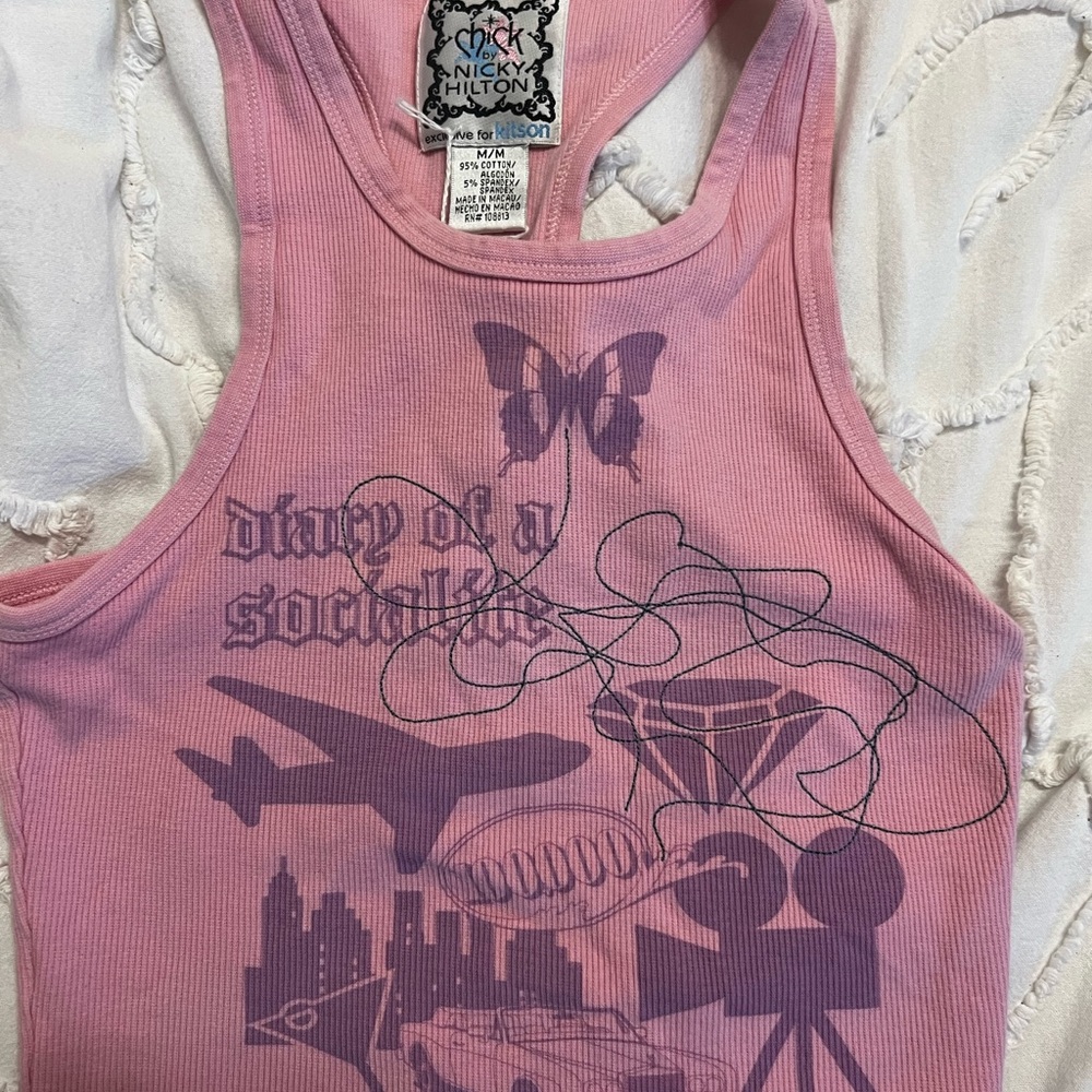 ASO Paris Hilton , Chick By Nicky Hilton for Kitson Pink Graphic Tank Top